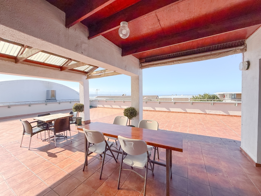 To Let 4 Bedroom Property for Rent in Plettenberg Bay Central Western Cape